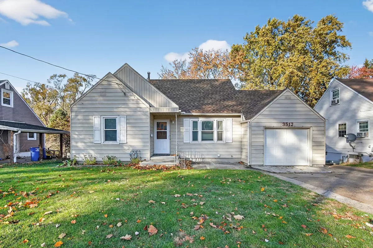 Des Moines, IA 50322,3512 62nd Street