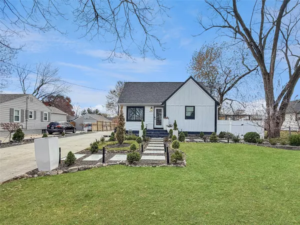 Altoona, IA 50009,406 1st Street E