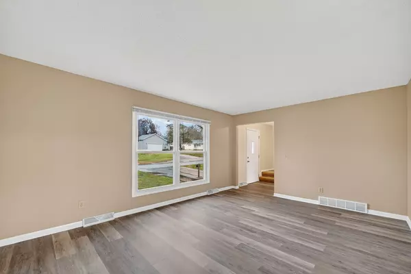 Des Moines, IA 50315,323 E Broad Street