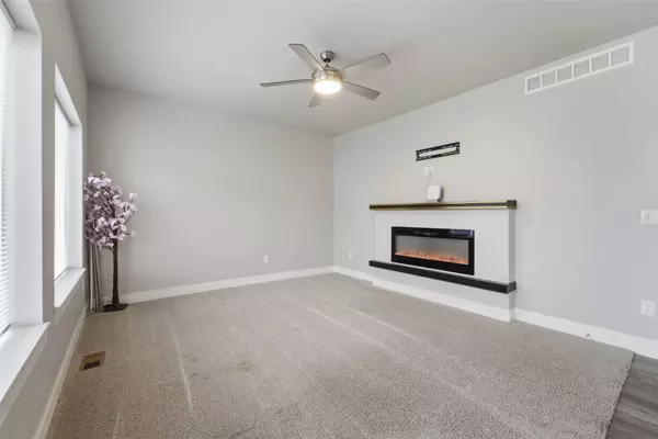 Grimes, IA 50111,1414 NE Cedarwood Drive