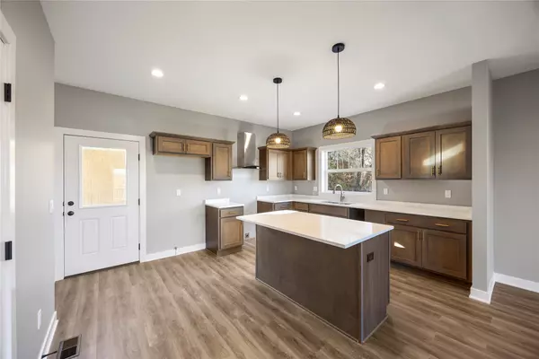 Des Moines, IA 50314,335 Forest Avenue #22