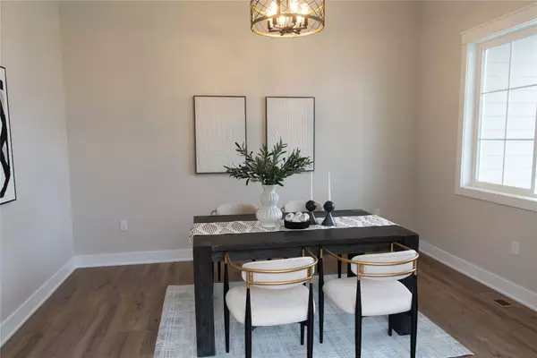 Pella, IA 50219,1144 Foxglove Road