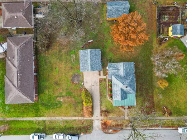 Woodward, IA 50276,606 Maple Avenue