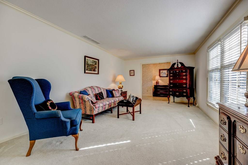 Owensboro, KY 42301,2115 Crestwood Drive