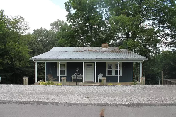 150 Highbanks Ferry Rd, Slaughters, KY 42456