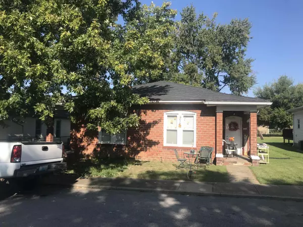 Henderson, KY 42420,120-122 126-128, 131-133 Rankin Ave