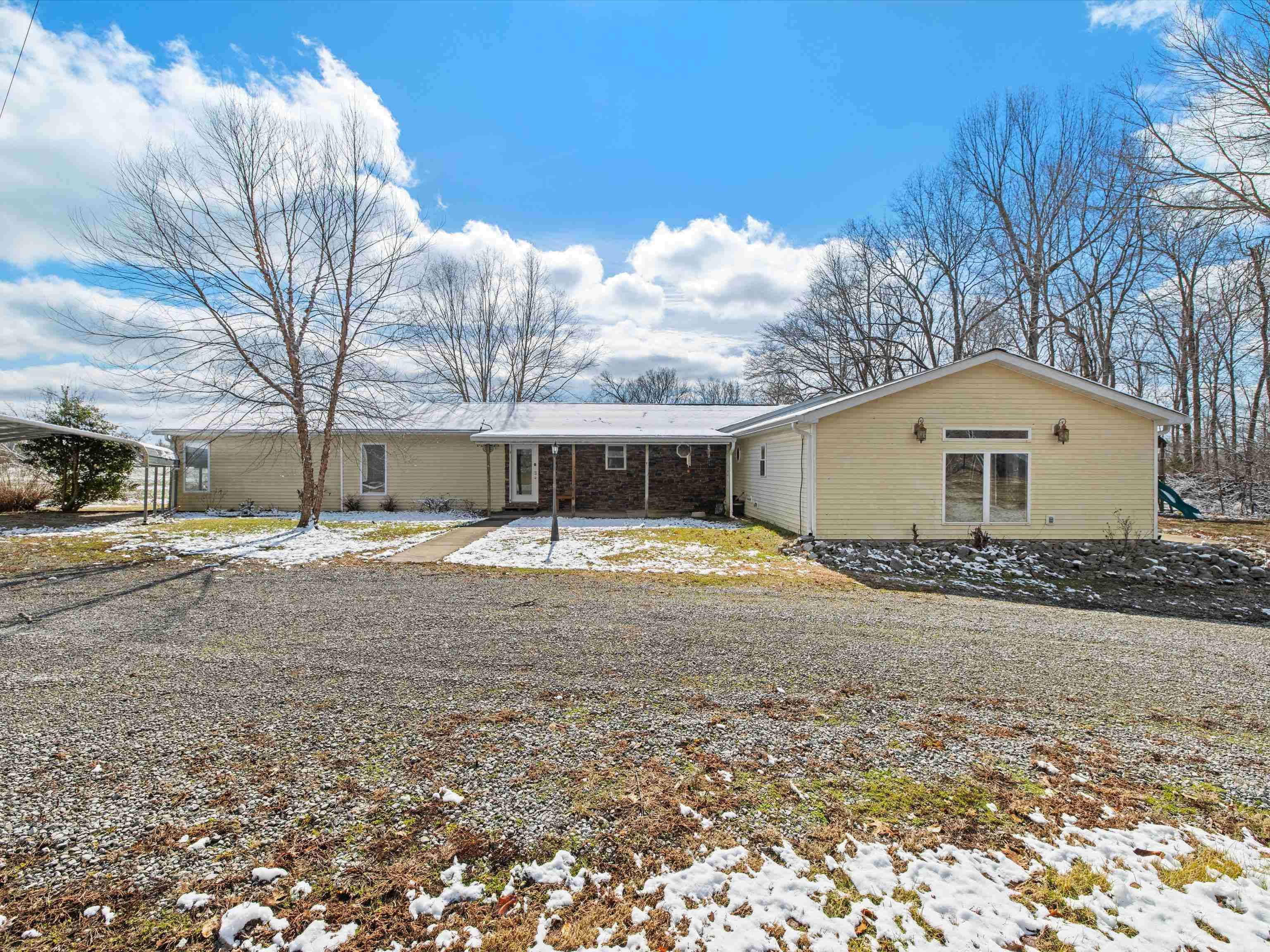 Caneyville, KY 42721,10989 Beaver Dam Rd