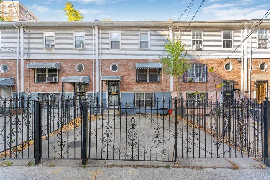 1623 Undercliff AVE, Bronx, NY 10453