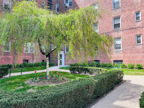 5639 Netherland AVE #6B, Bronx, NY 10471