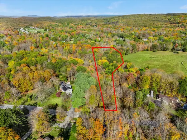 Pleasant Valley, NY 12569,133 Drake RD