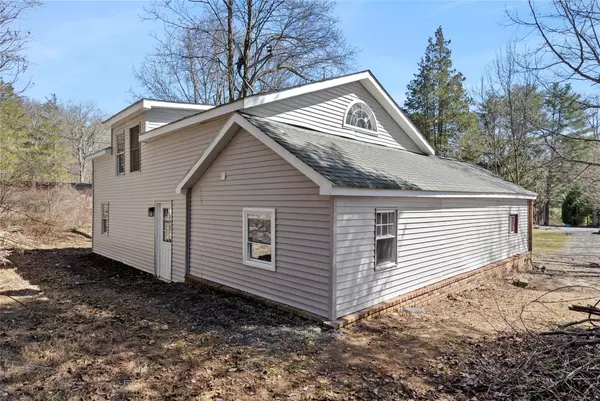 Wurtsboro, NY 12790,17 Helm ST