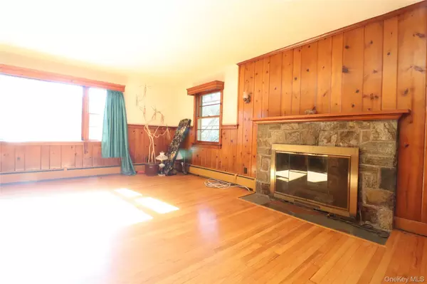 Carmel, NY 10512,262 N Terry Hill RD