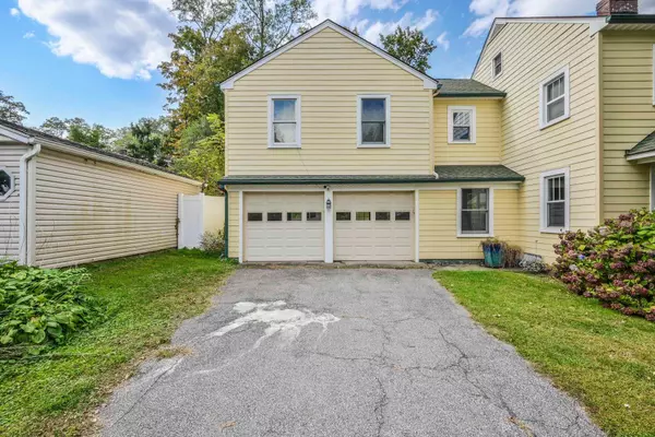 Rhinebeck, NY 12572,30 Violet PL