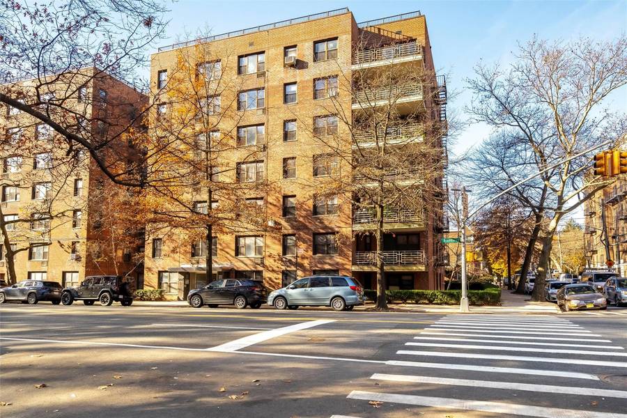 6495 Broadway #3U, Bronx, NY 10471