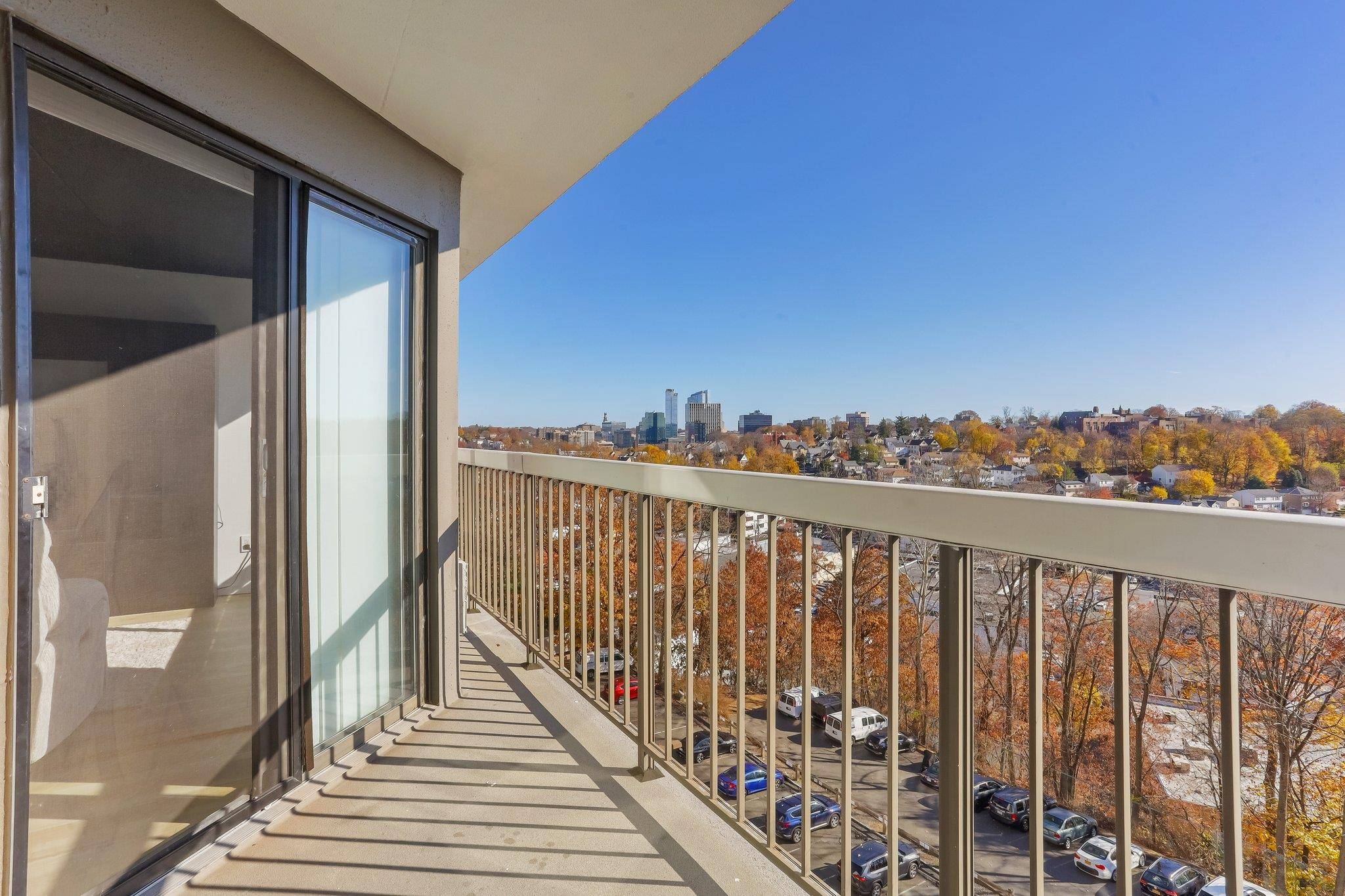500 High Point DR #709, Hartsdale, NY 10530
