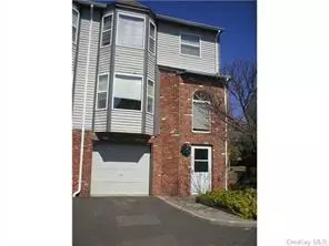 15 Oxford CT, Nanuet, NY 10954