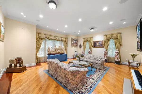 Old Westbury, NY 11568,1 Tatem WAY