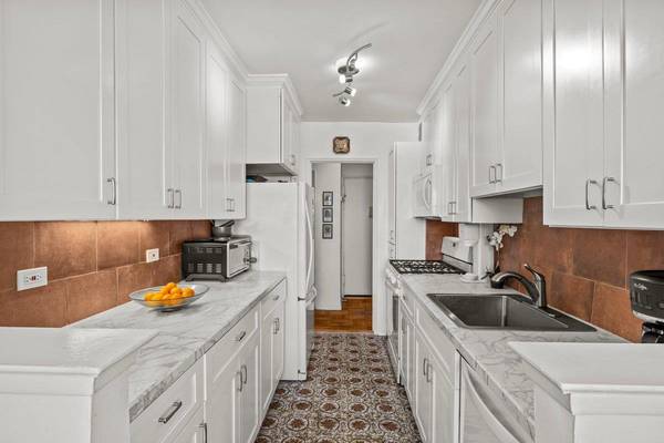 Bronx, NY 10471,5500 Fieldston RD #5CC