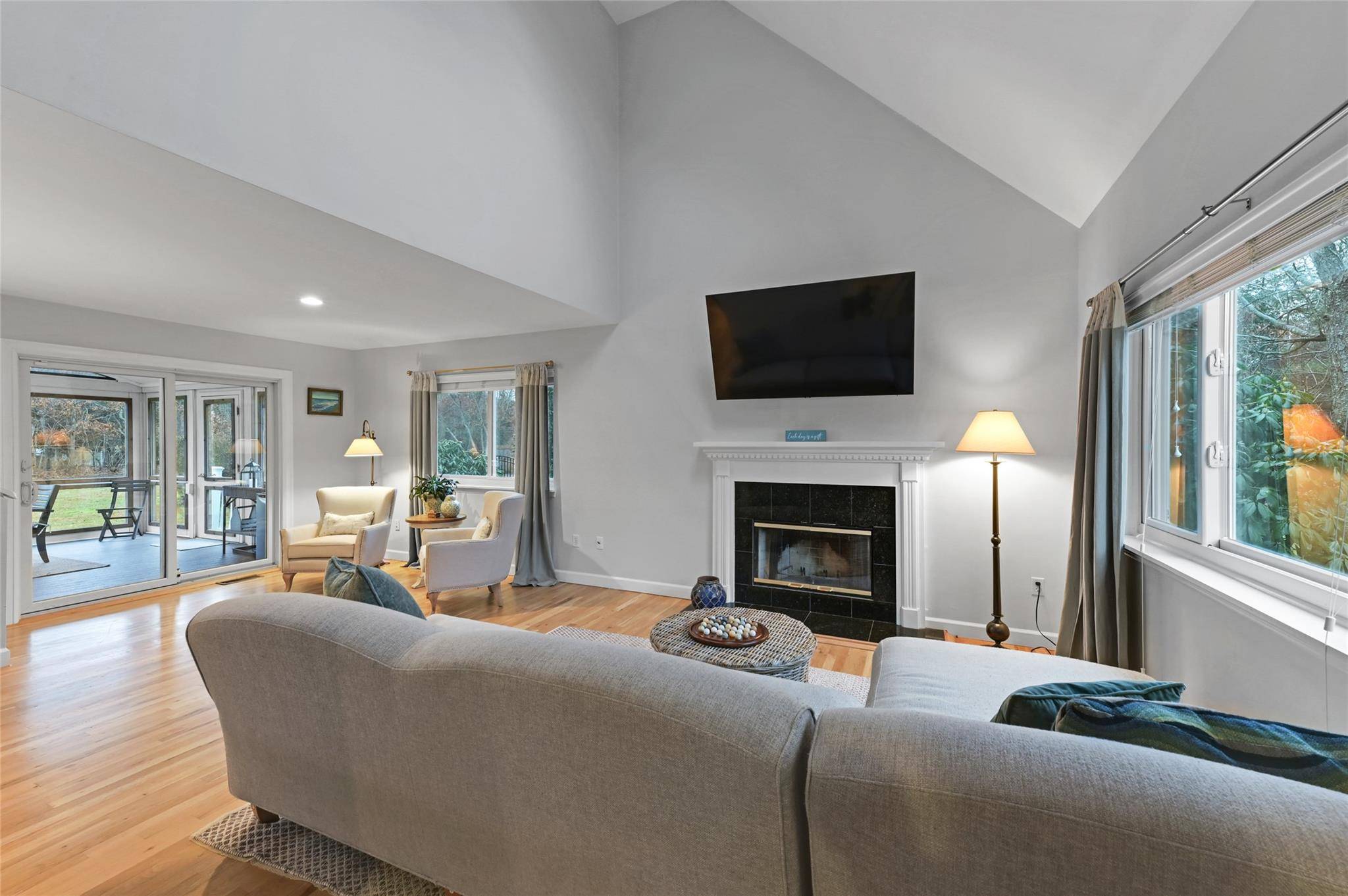 Westhampton, NY 11977,9 North Quarter