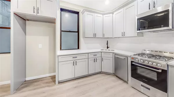 Astoria, NY 11105,21-68 35 ST #1G