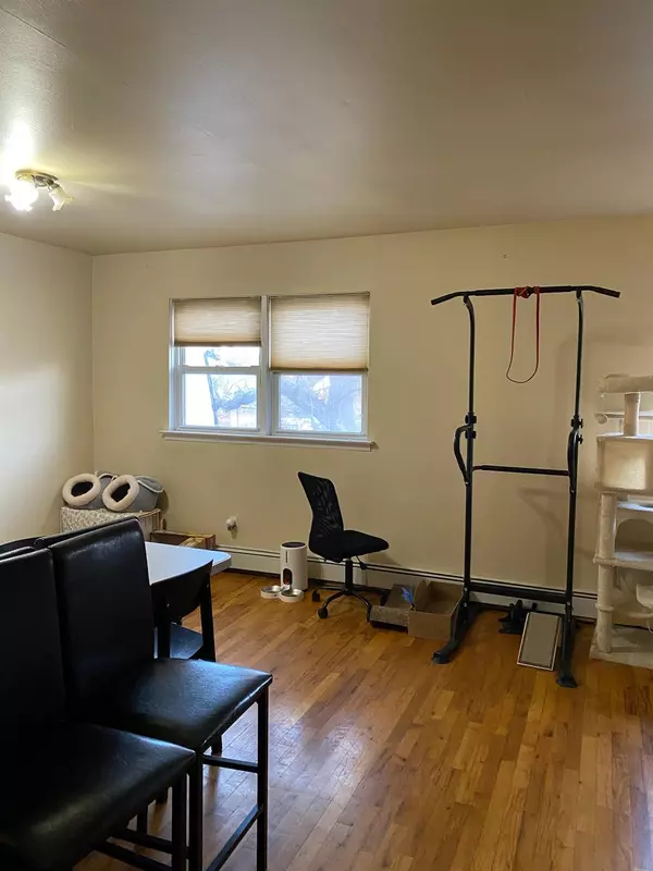 Bayside, NY 11361,45-38 220 PL