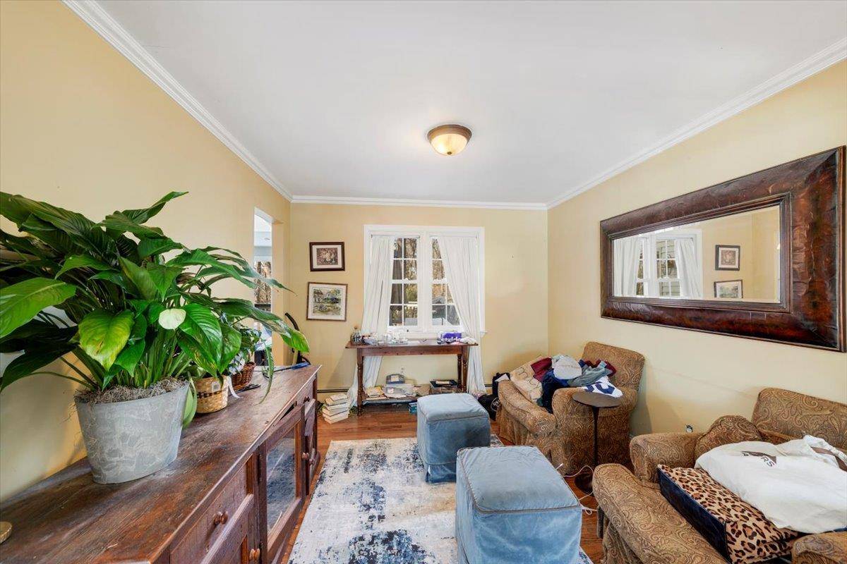 Mount Kisco, NY 10549,23 Allan LN