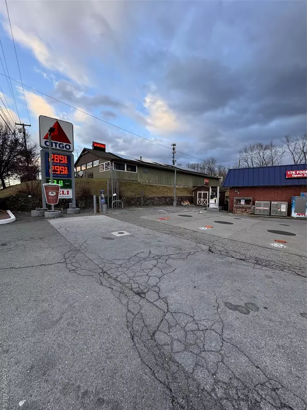 Montgomery, NY 12549,2214 State Route 208