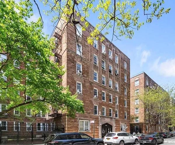 2081 Cruger Ave #3K, Bronx, NY 10462