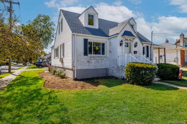 Lynbrook, NY 11563,33 Farnum ST