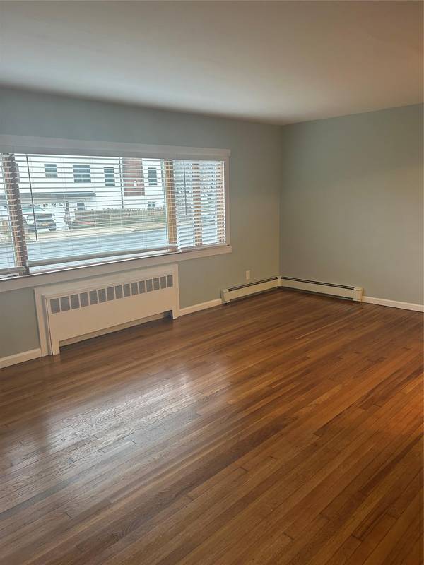 Long Beach, NY 11561,815 walnut ST #1