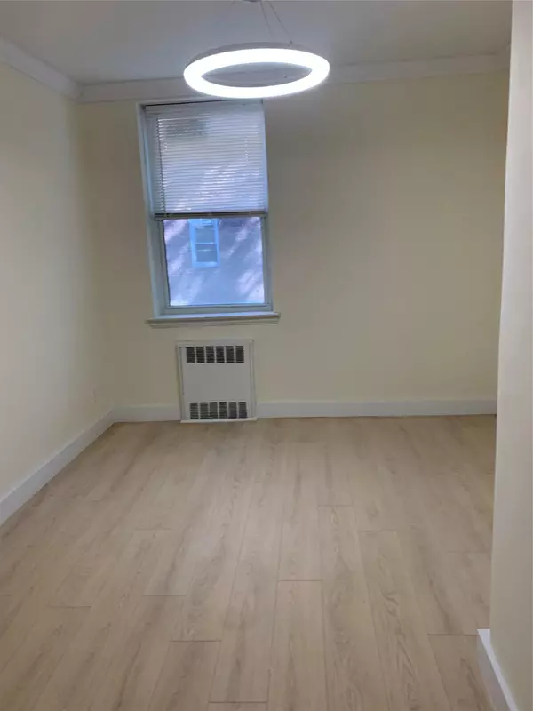 Flushing, NY 11355,14435 Sanford AVE #1F