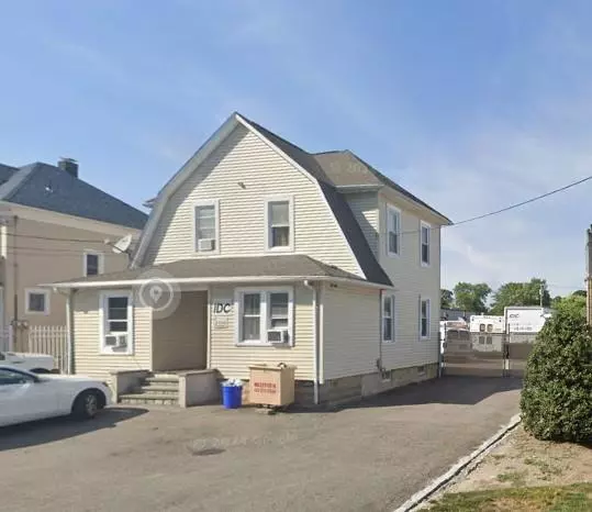 Amityville, NY 11701,52 Maple PL