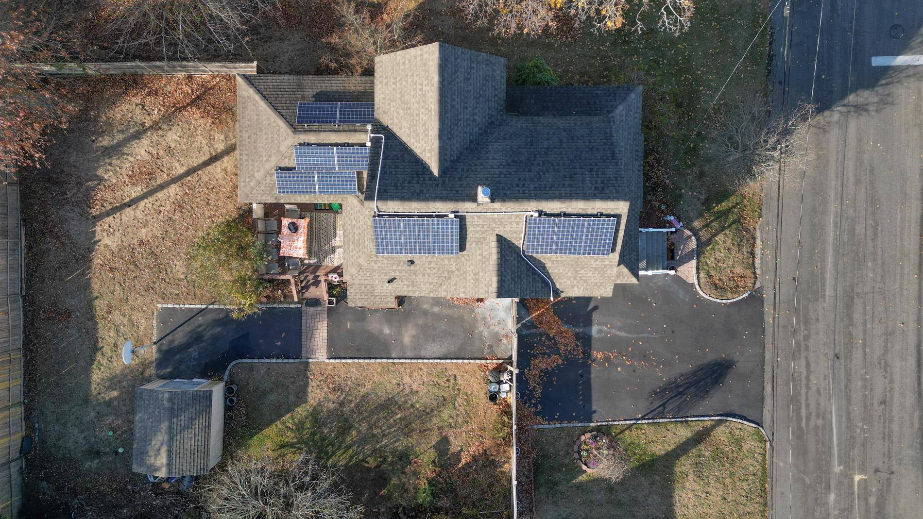 Lindenhurst, NY 11757,651 Madison AVE