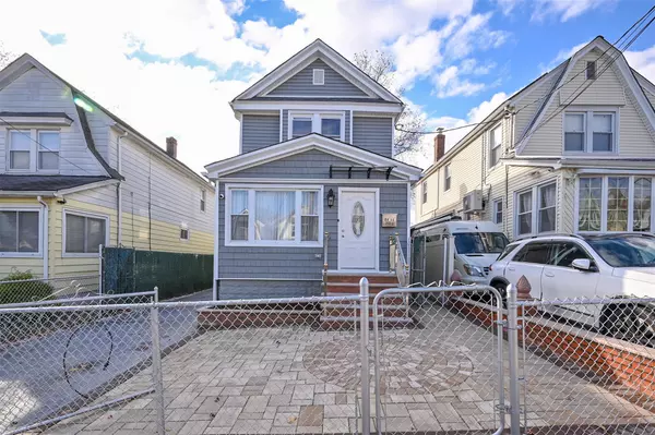 Queens Village, NY 11427,88-46 213th ST