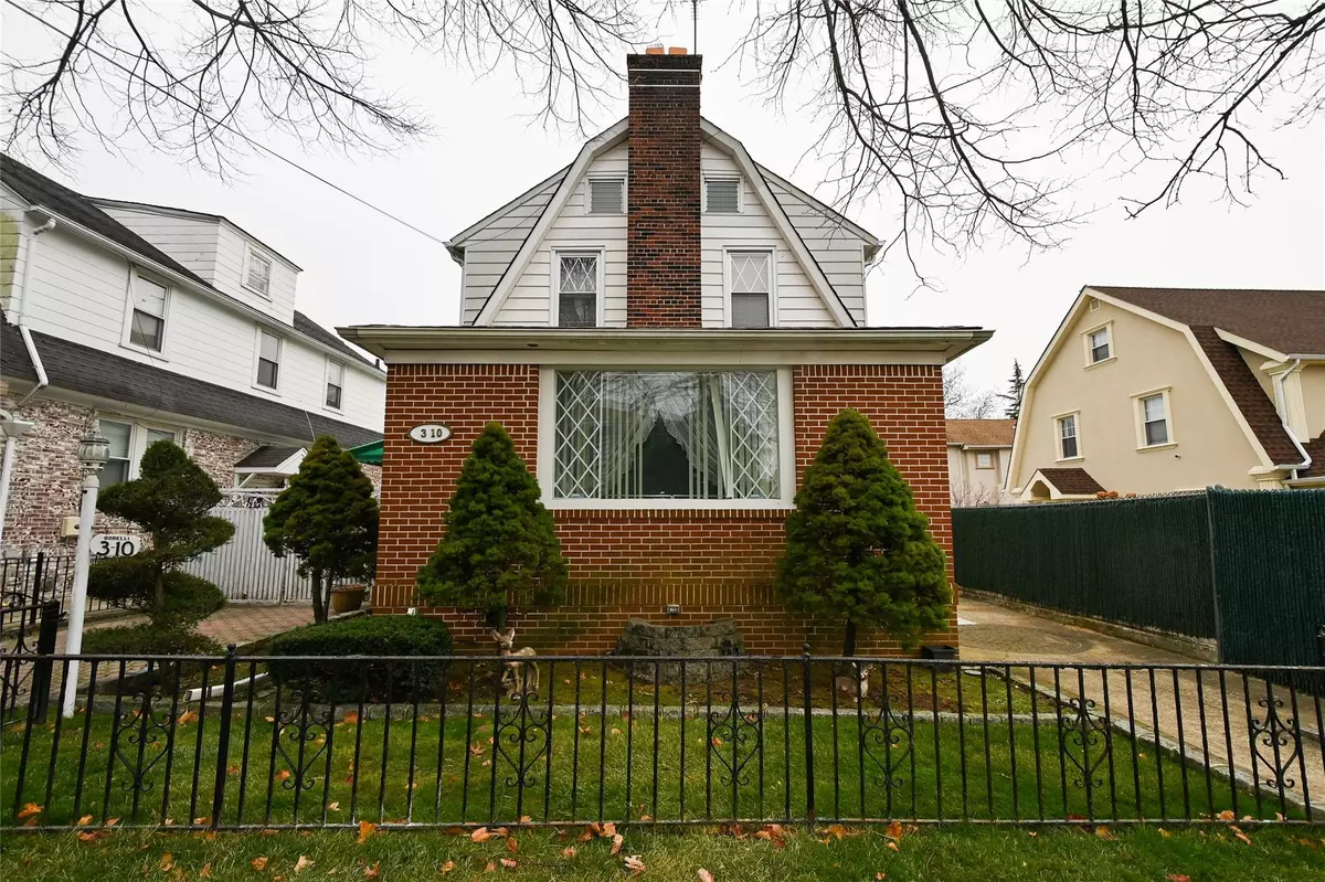 Whitestone, NY 11357,3-10 150th ST