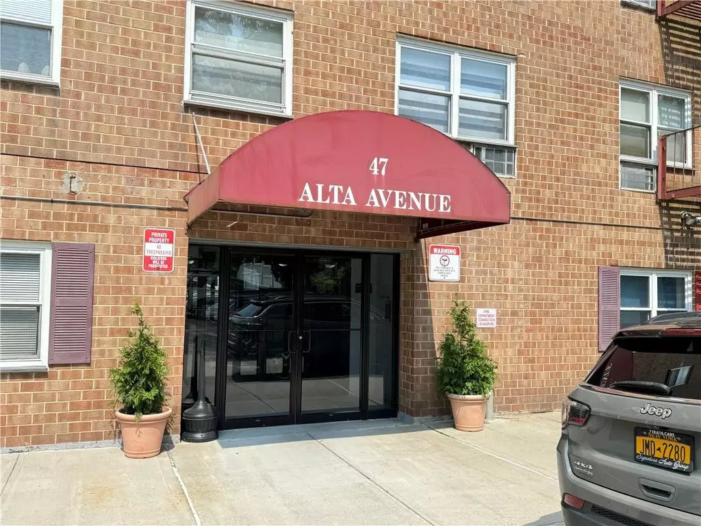 Yonkers, NY 10705,47 Alta AVE #2G