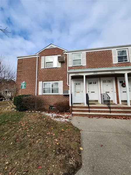 245-47 76 AVE #A, Glen Oaks, NY 11426