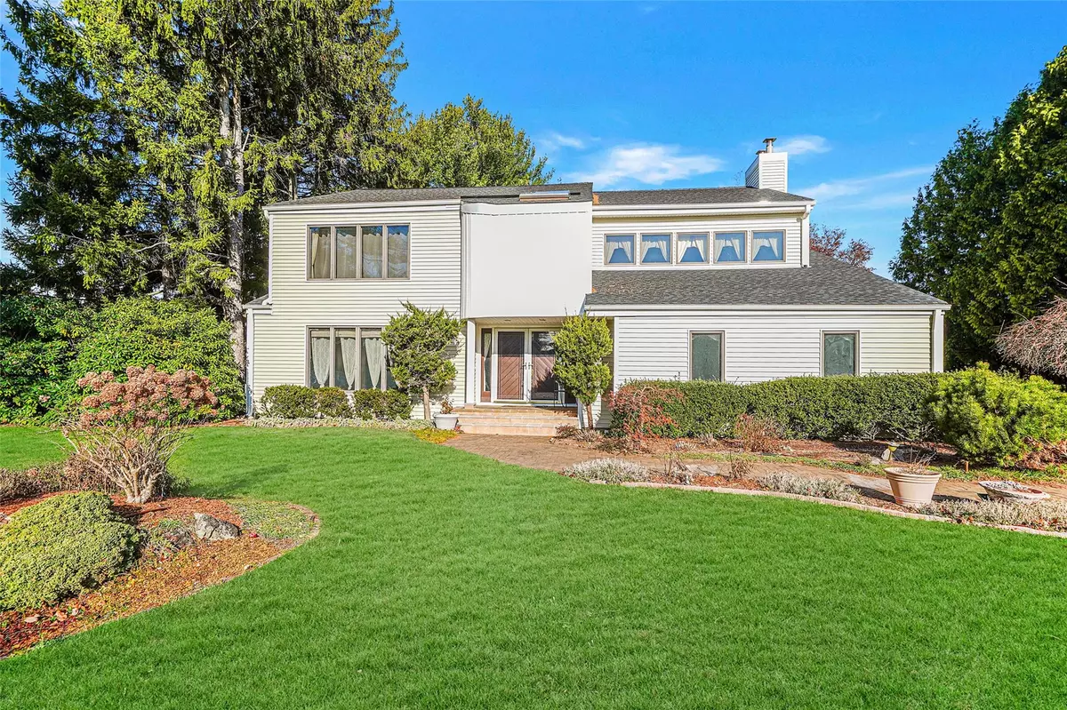 Mount Sinai, NY 11766,3 Panfield PL