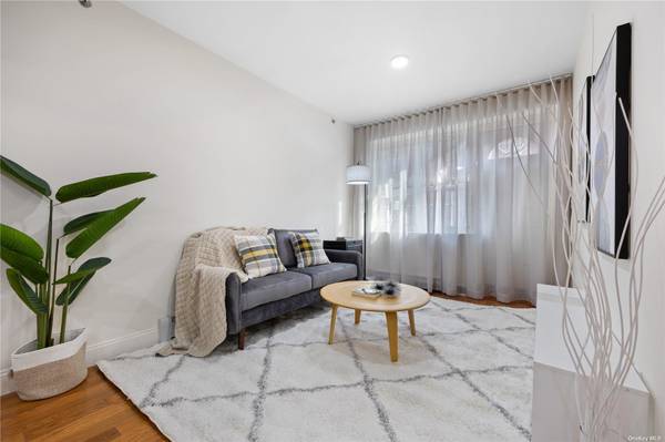 Flushing, NY 11355,141-15 Cherry AVE #6A