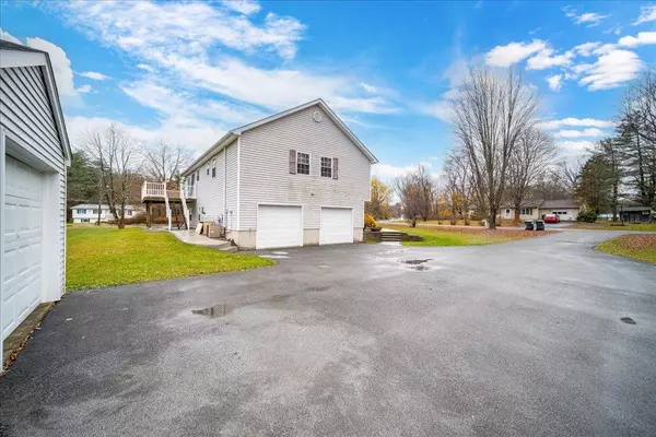 Pine Bush, NY 12566,6 Edwards DR