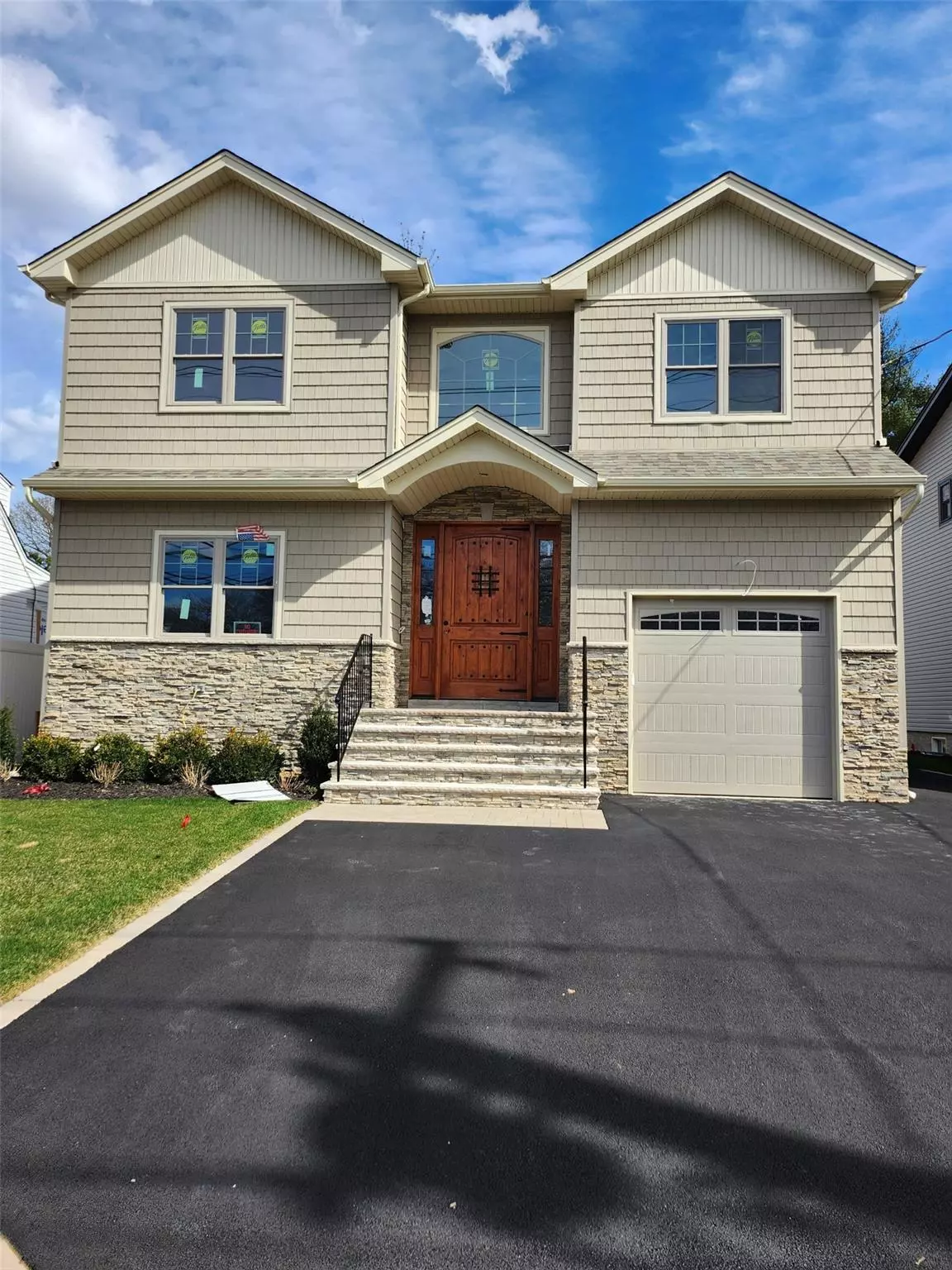 North Merrick, NY 11566,1515 Meadowbrook