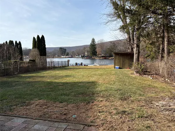 Greenwood Lake, NY 10925,25 Teneyck AVE