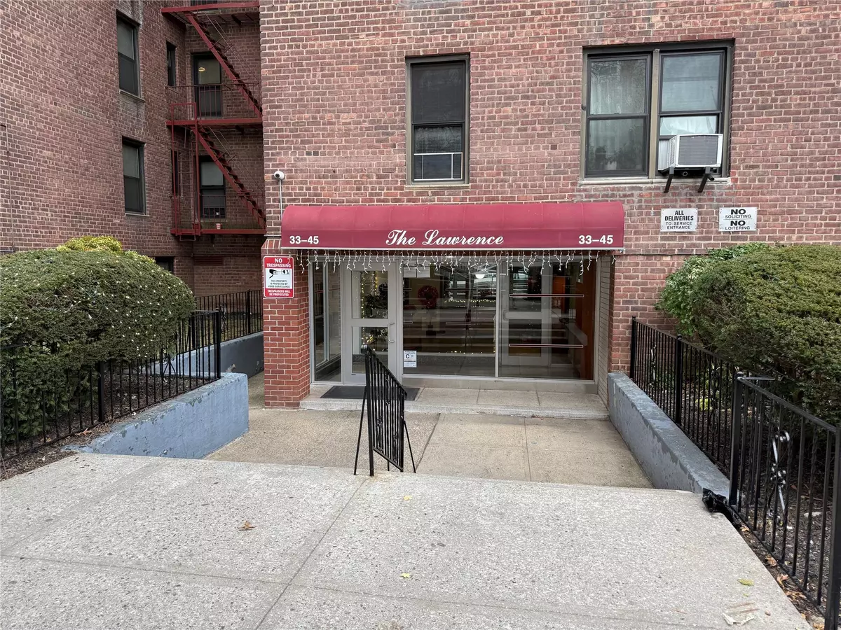 Jackson Heights, NY 11372,33-45 94th Street #6D