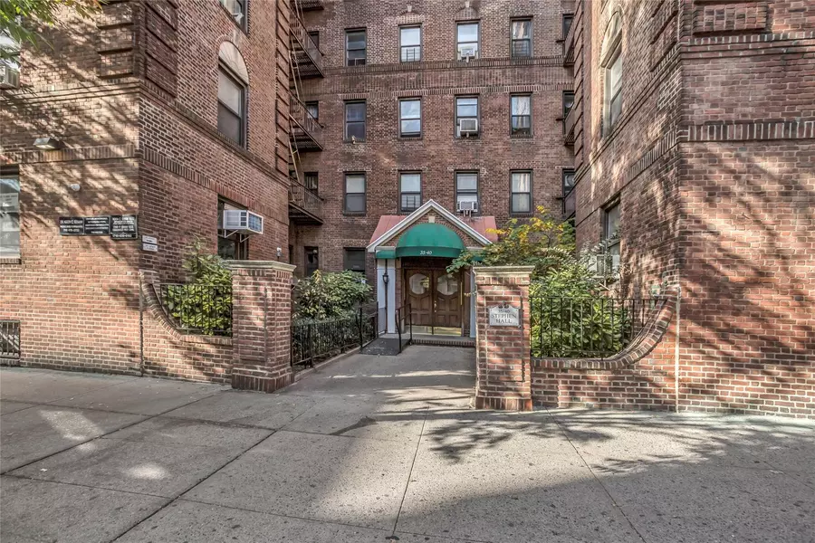 35-40 82nd Street #D4, Jackson Heights, NY 11372