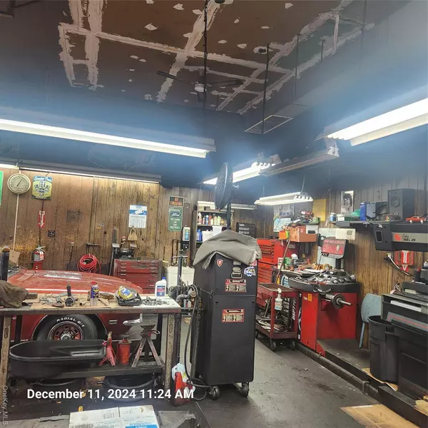 218-02 Hillside AVE, Queens Village, NY 11427