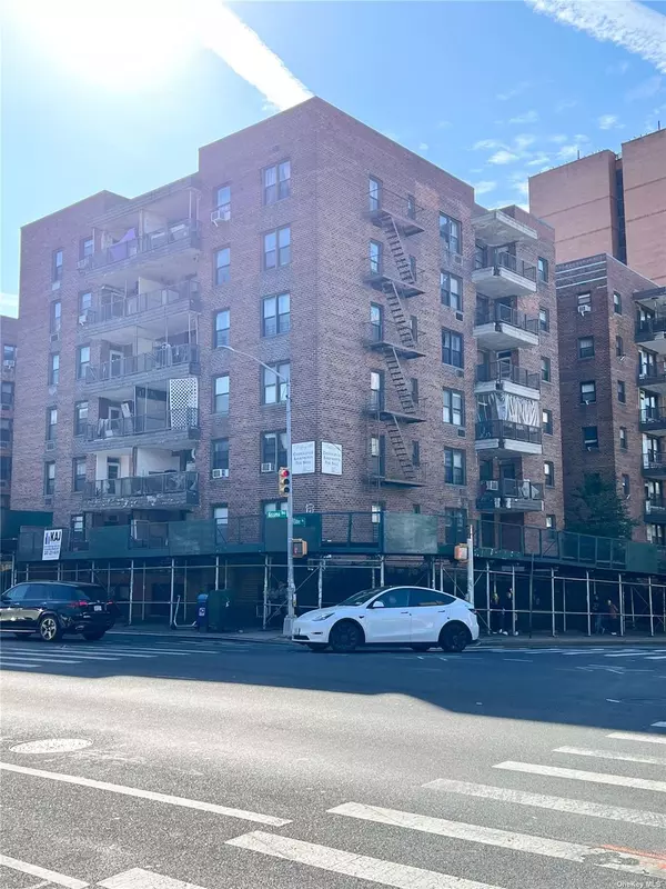 Flushing, NY 11355,138-70 Elder AVE #1J