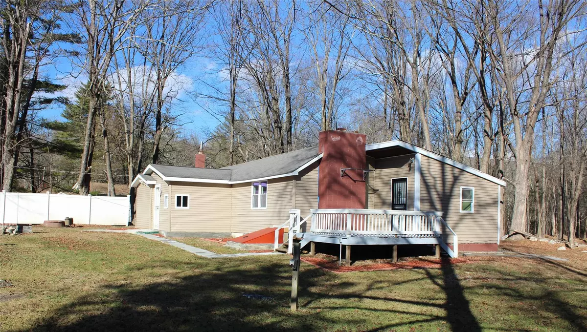 Pine Bush, NY 12566,11 Terwilliger LN