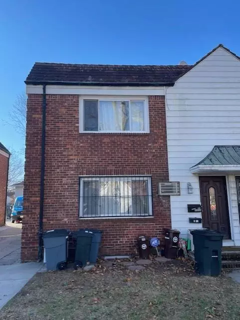 Fresh Meadows, NY 11366,73-24 197th Street #Upper