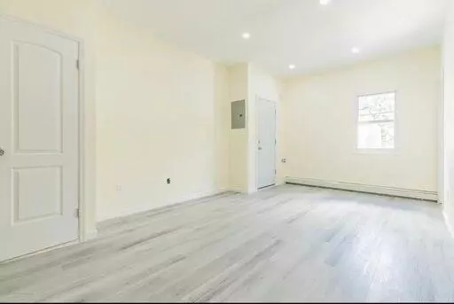 Staten Island, NY 10301,88 Taft Avenue