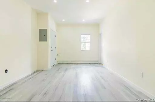 Staten Island, NY 10301,88 Taft Avenue